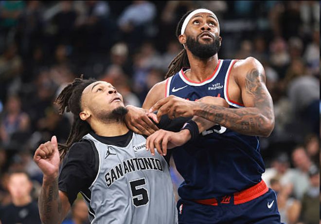 快船主场迎战马刺莱昂纳德缺阵仍顽强拼搏