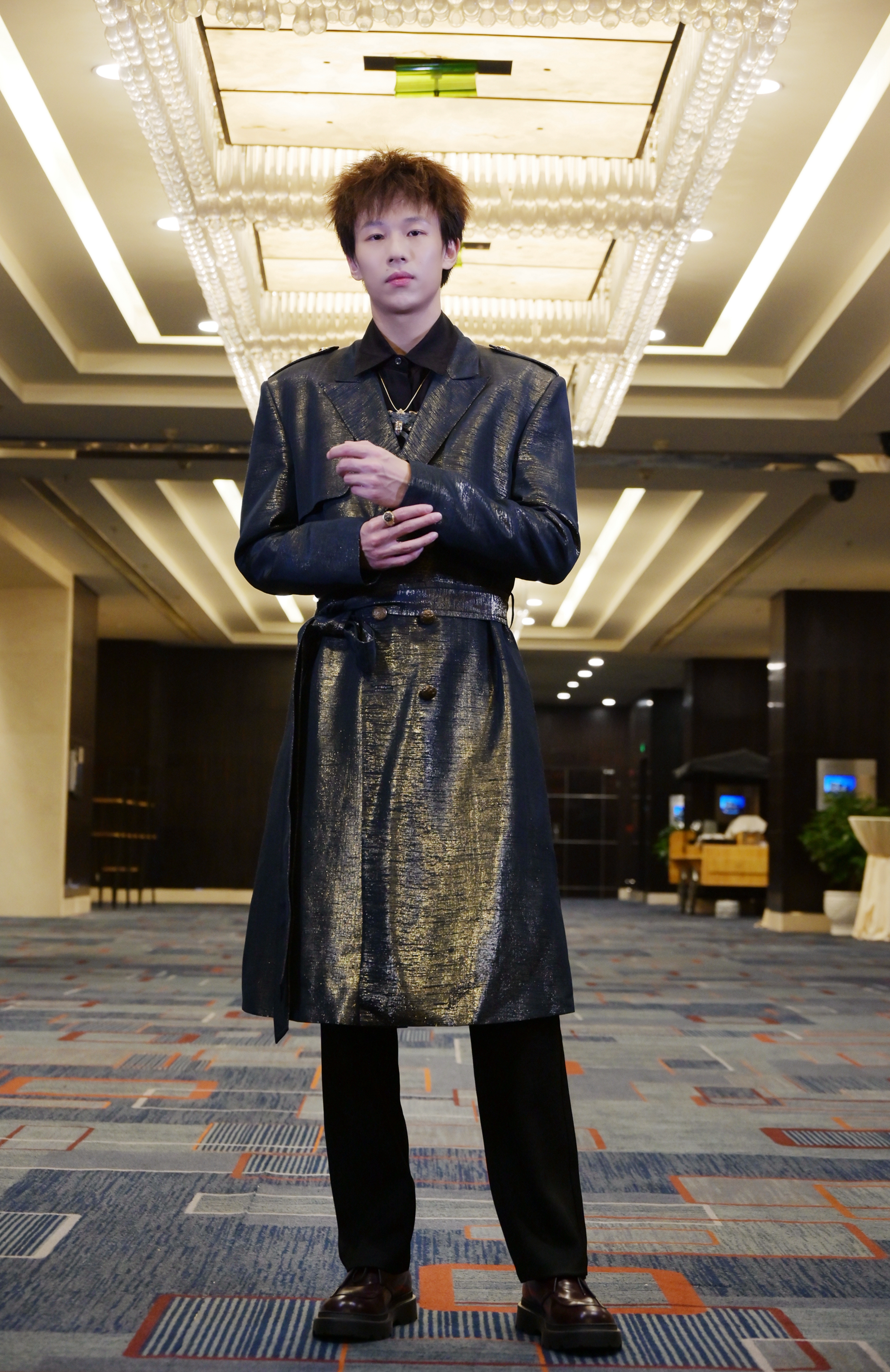 林高远捧得年度社交影响力运动员奖杯：从乒乓