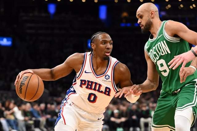 76人客场力克凯尔特人 系列赛战平