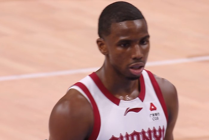 CBA首位外援迪亚洛因技术犯规被停赛，山西队遭